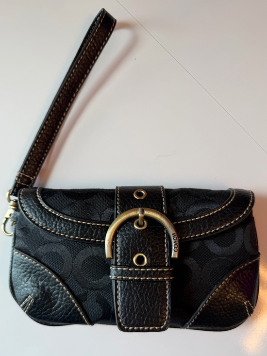 Vintage 2004 Coach Soho Signature C Buckle Wristlet Black Y2K Bag Rare